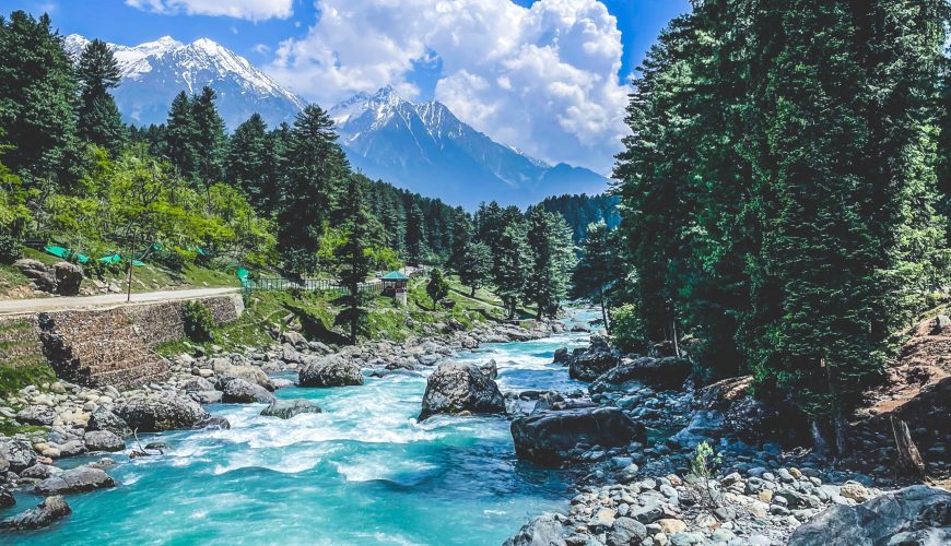 Top 5 Places To Visit in Kashmir